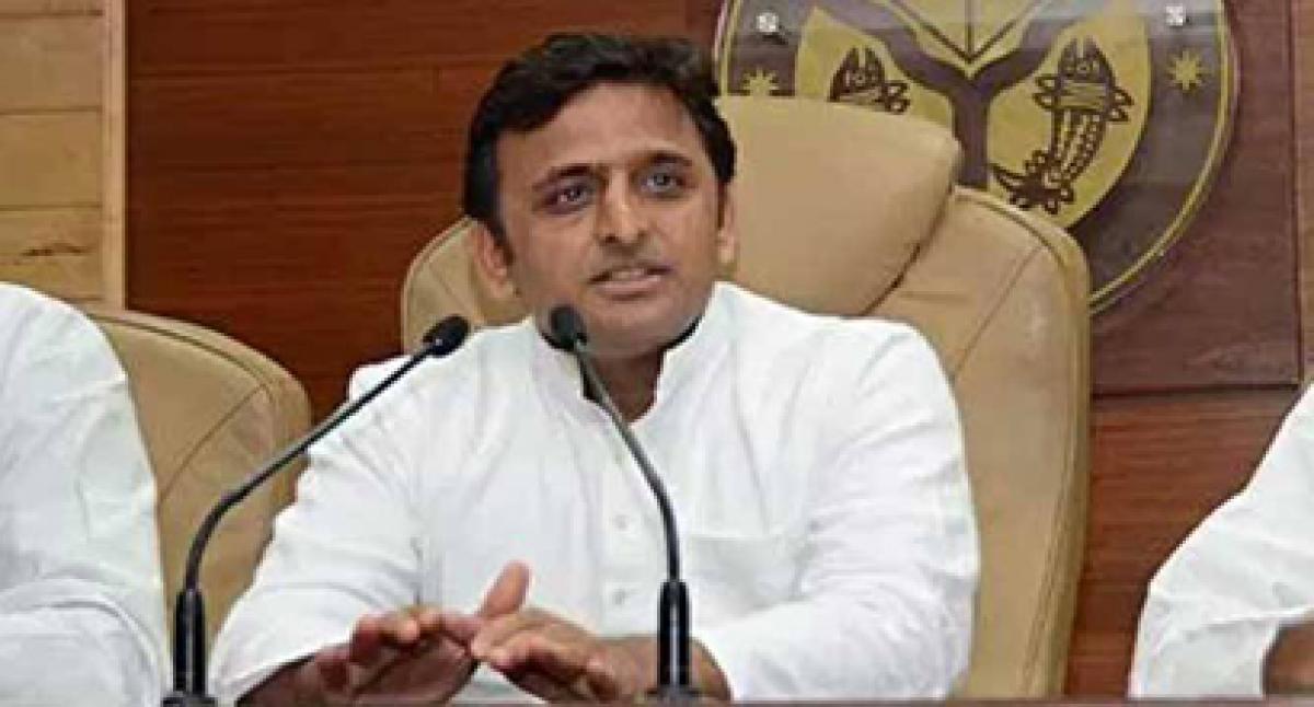Akhilesh Yadav: SP to contest 2017 UP assembly elections alone